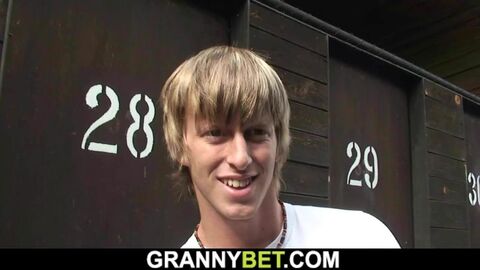 HD видео, бабушка, зрелые, мамочки, старый и молодой